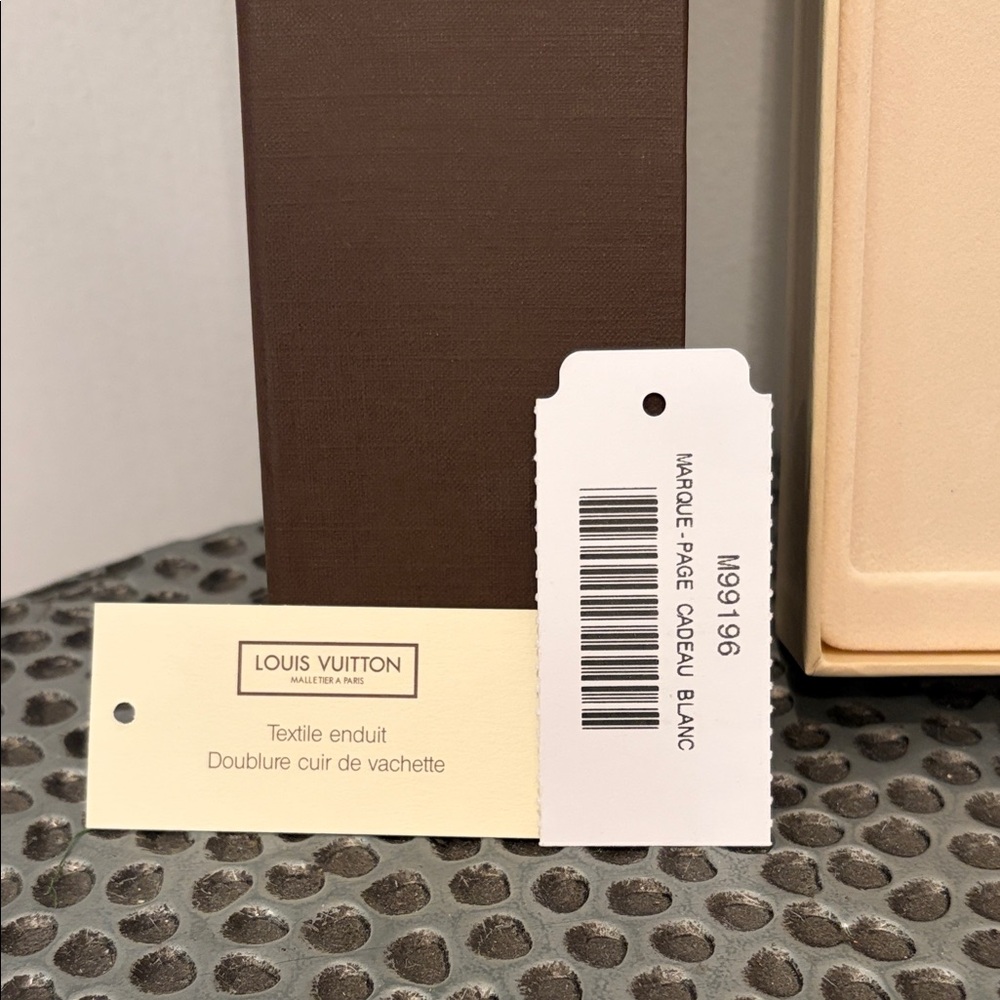 SOLD NIB Louis Vuitton White Multicolor Monogram Murakami Leather Bookmark - Picture 3 of 4